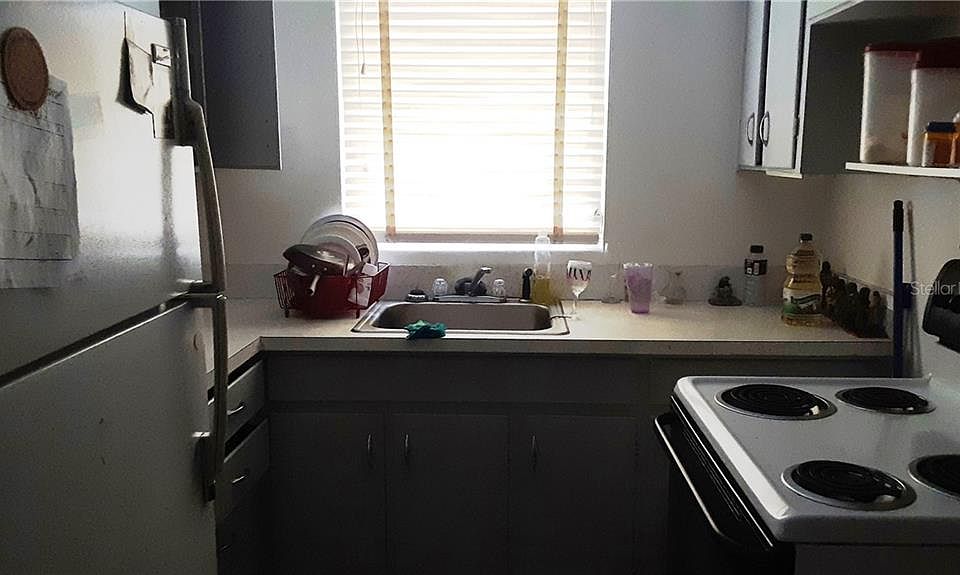 2nd image of 1324 Hillcrest Dr