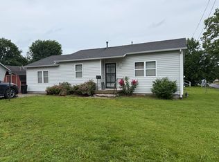 1105 S Ravenal Ave, Marshall, MO 65340