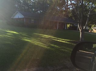 605 Taylor St, Kosciusko, MS 39090