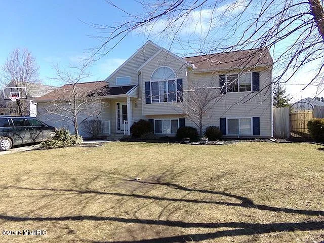 701 Willow St photo 1