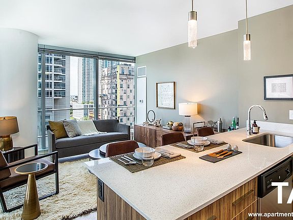 5th image of 343 W Wolf Point Plz