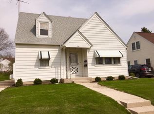 641 Wolcott St, West Bend, WI 53090