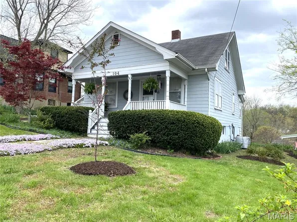 104 E 12th St, Hermann, MO 65041