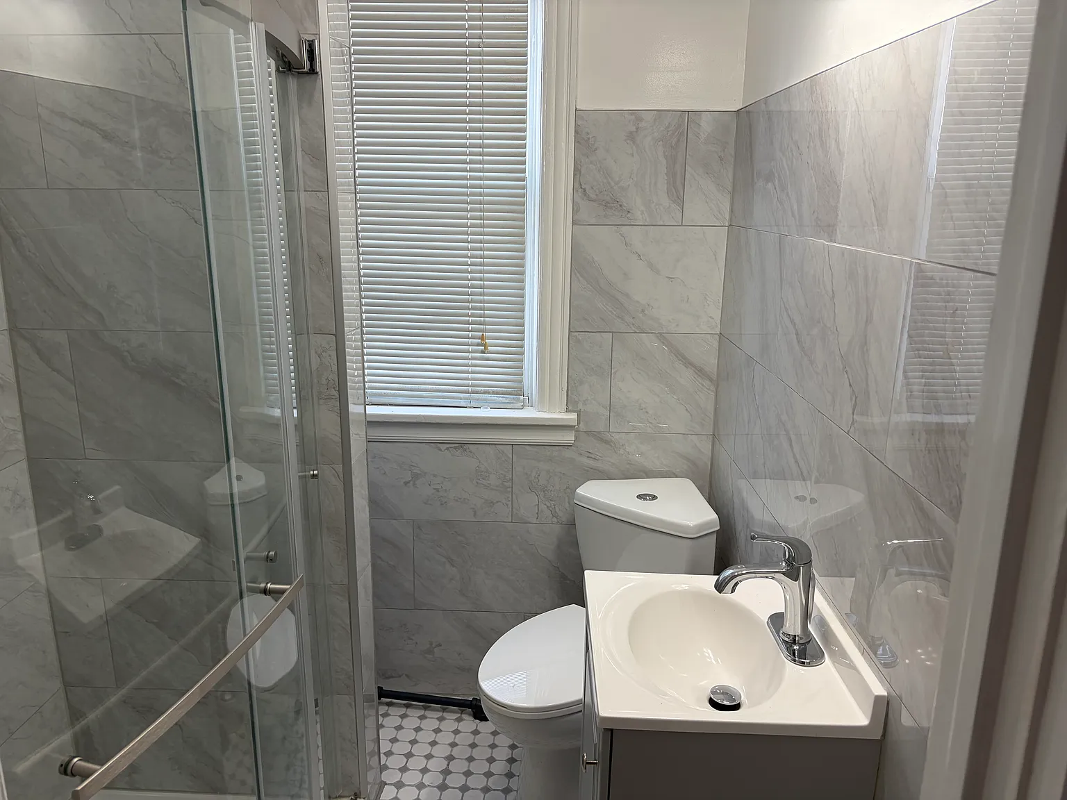 1 bed, 650 sqft, $1,600 — Photo 3