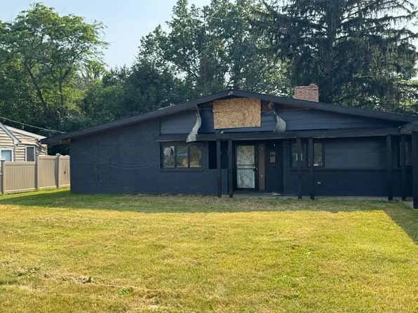 1718 Chelsea Cir, Flint, MI 48503