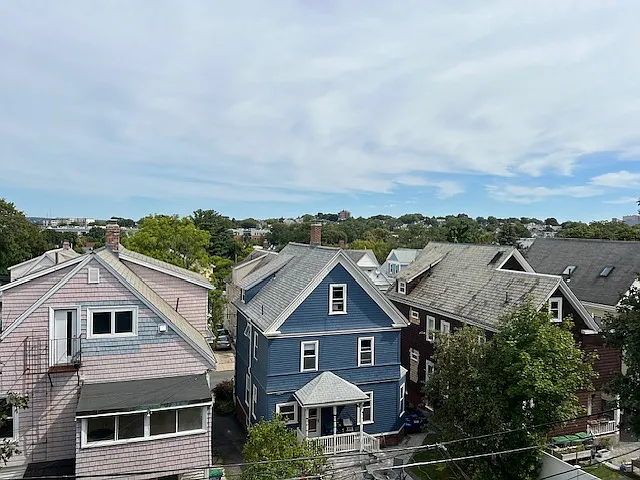 1 bed, 700 sqft, $2,450 — Photo 1