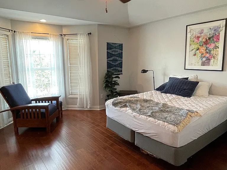 574 E Vanderbilt Dr — Photo 10