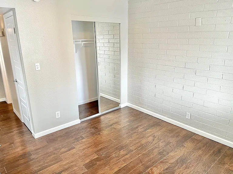 Melrose 36 Place — Photo 46