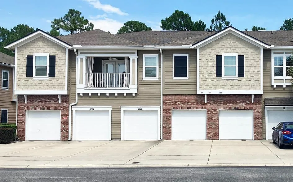 2109 Golden Lake Loop St