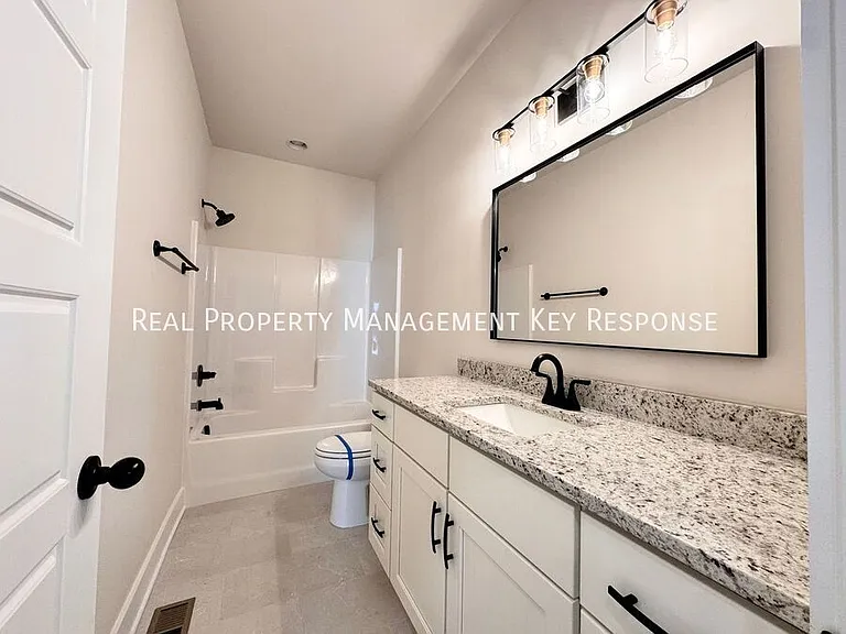1170 Angus Way — Photo 18
