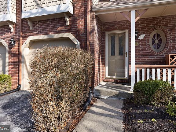 2nd image of 41 Main St