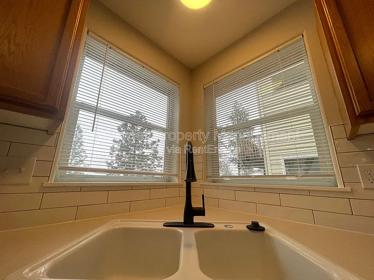 1605 E Hartson Ave #2 — Photo 3