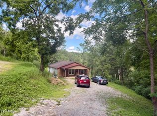 116 J C Vines Rd, Hampton, TN 37658