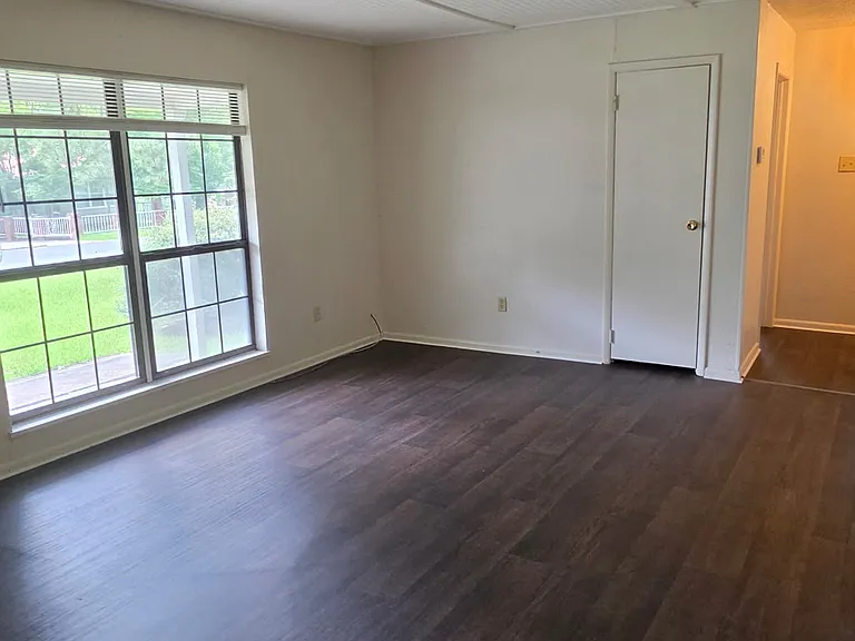 922A Kings Rd #A — Photo 3