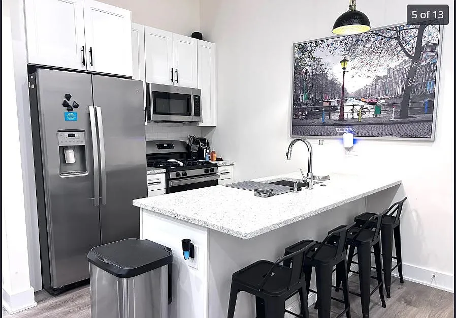 2 bed, 1679 sqft, $3,200 — Photo 3