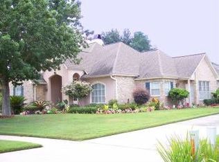 4346 Rose Garden Cir, Zachary, LA 70791