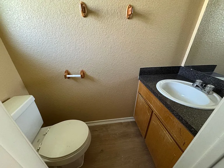 4402 Jeff Scott — Photo 7