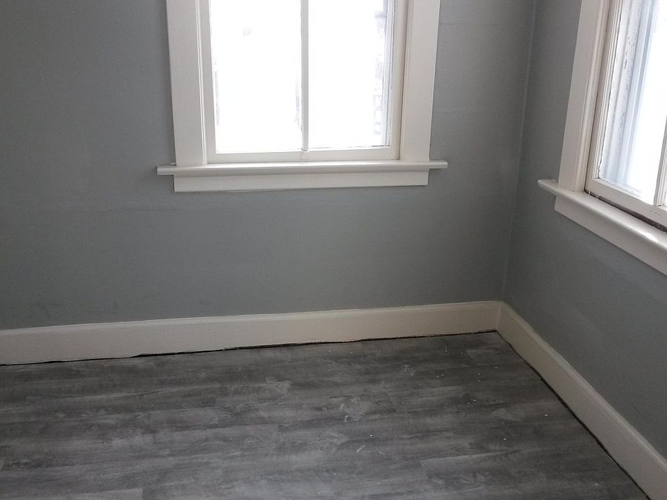 1st image of 924 Dammert Ave