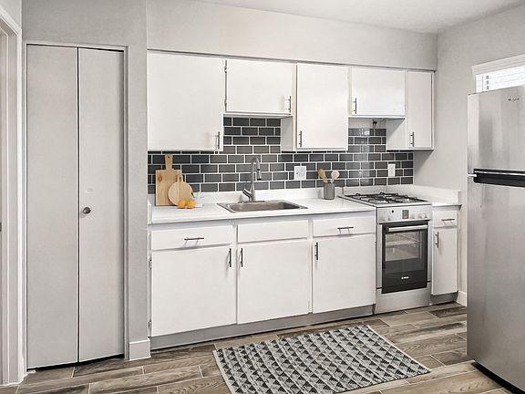 3rd image of 734 E Roger Rd APT 156