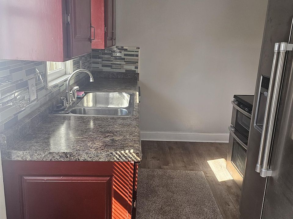 Kitchen area. D/W not pictured.