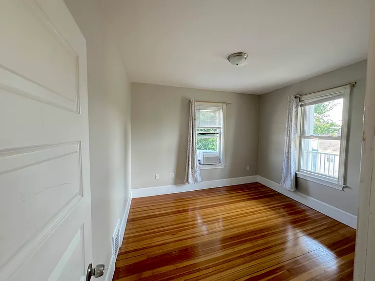 Big bedroom 3