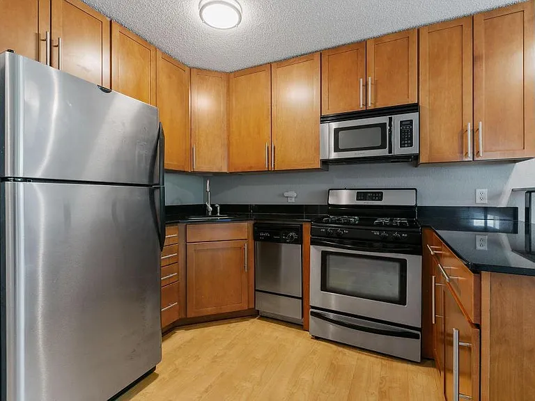 2530 1st Ave S #101 — Photo 5
