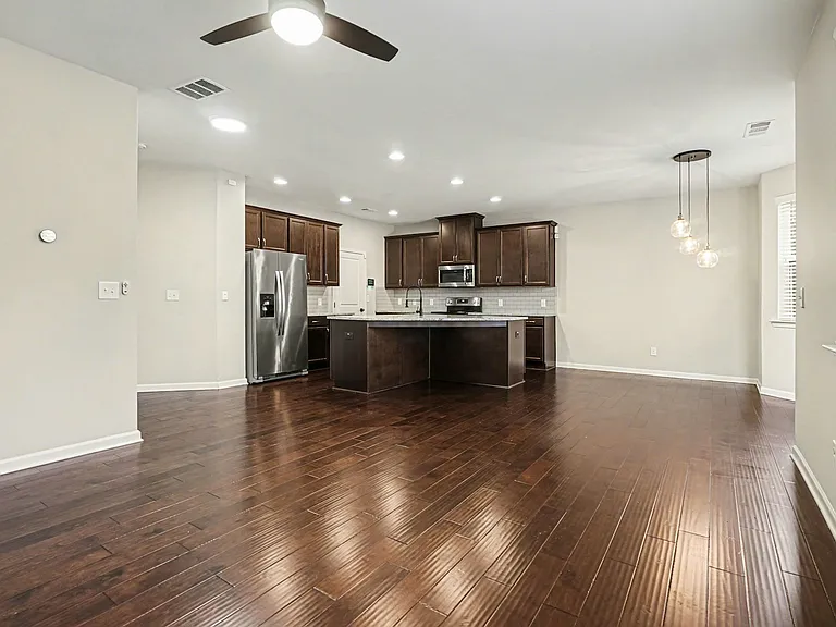 5873 Keystone Ln — Photo 8
