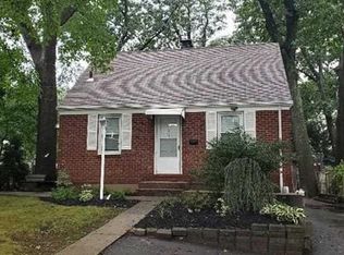 112 Hickory St, Dumont, NJ 07628