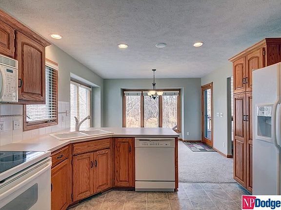 3rd image of 2508 Lynnwood Dr
