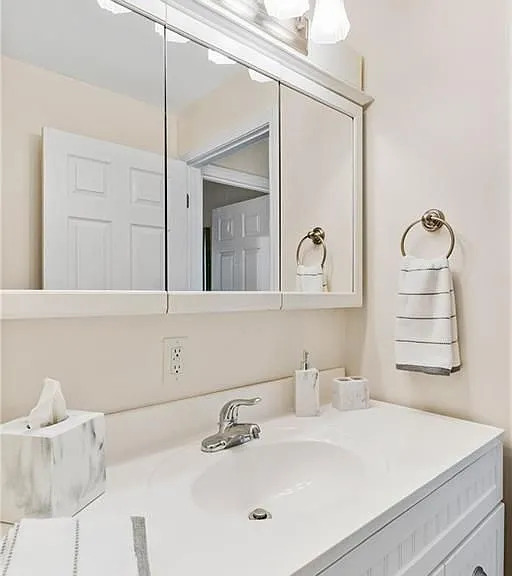 214 Goddard Row — Photo 17