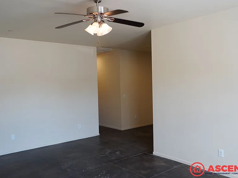 222 Harding Avenue — Photo 3