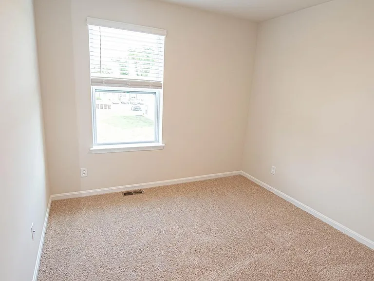 130 Willowtree Ln — Photo 67