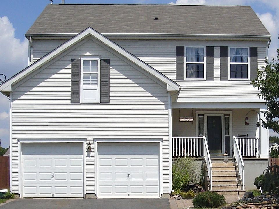 1st image of 15 Juniper Dr