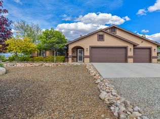689 Willow Ln, Chino Valley, AZ 86323