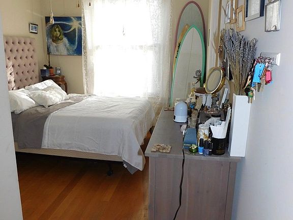 2nd image of 512 Frederick St APT 4