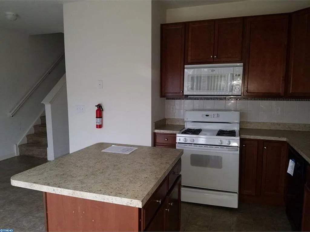3 bed, 1544 sqft, $2,650 — Photo 3