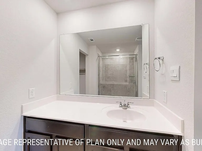 1240 Hickory Ln — Photo 6