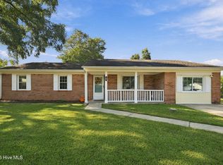 18 Walnut Drive, Jacksonville, NC 28546
