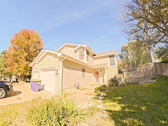 2nd image of 3718 Everett Dr