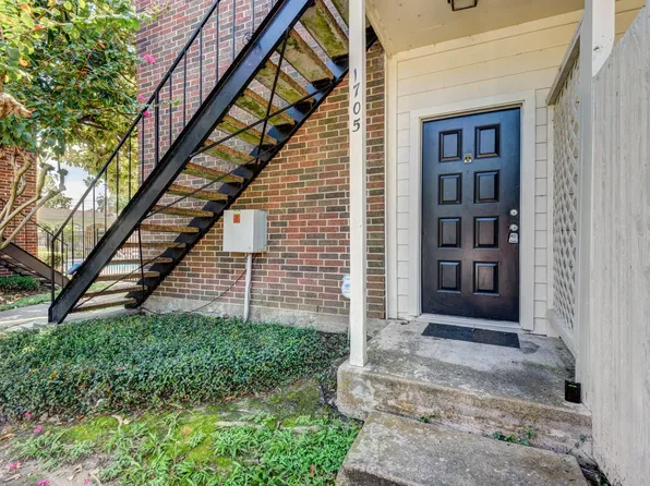 2121 El Paseo St APT 1705, Houston, TX 77054