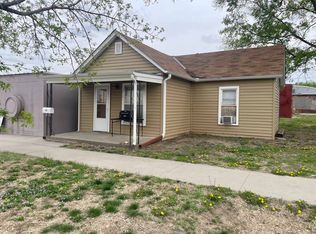 306 W 5th St, Concordia, KS 66901