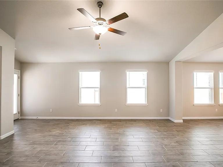 140 Bright Star Ln — Photo 8