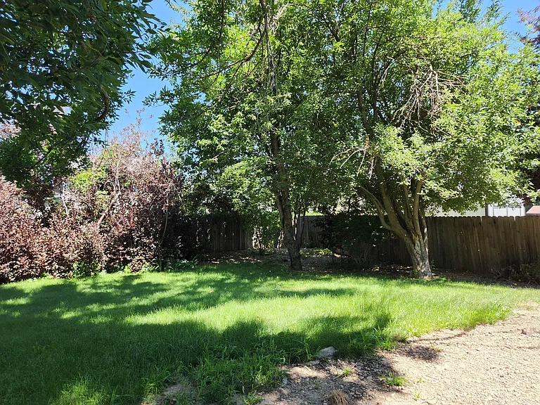 4325 W 23rd St — Photo 9