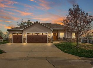 732 N Blazing Star Dr, Lawrence, KS 66049