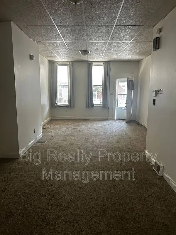 4 bed, 1.5 bath, 1653 sqft, $1,650 — Photo 2