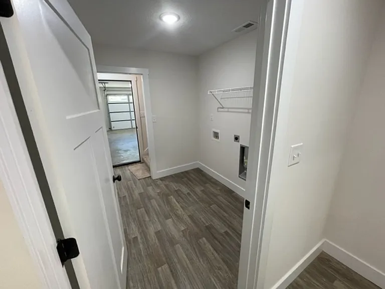 2422 Patrick Ave — Photo 7