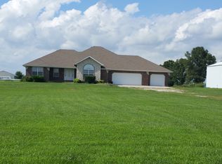 1037 Meadowlark Rd, Ozark, MO 65721