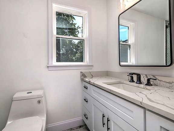 5th image of 66 Hollister St #1