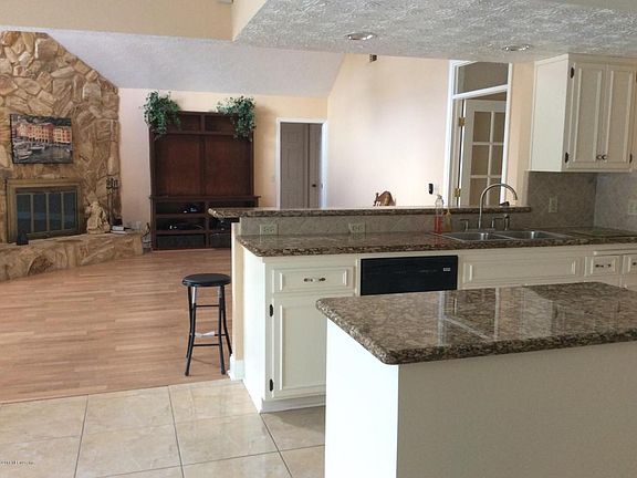 2nd image of 279 Gleneagles Dr