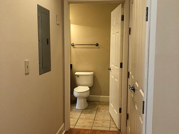 3rd image of 3031 Eden Ave Floor 1